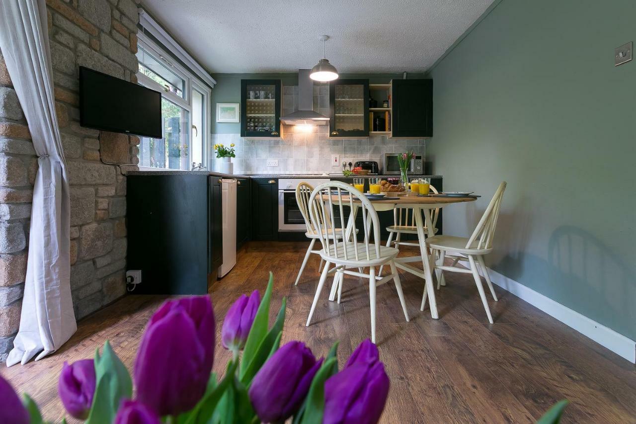 Cosy Woodland Home Uny Lelant Екстер'єр фото